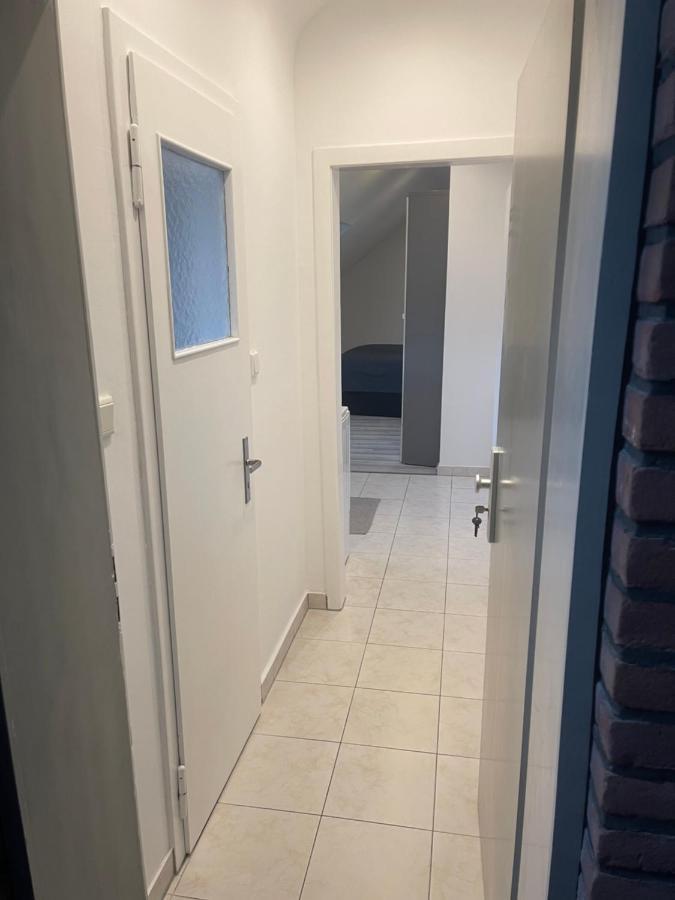 25 Qm Ferienwohnung Neuss Furth Экстерьер фото
