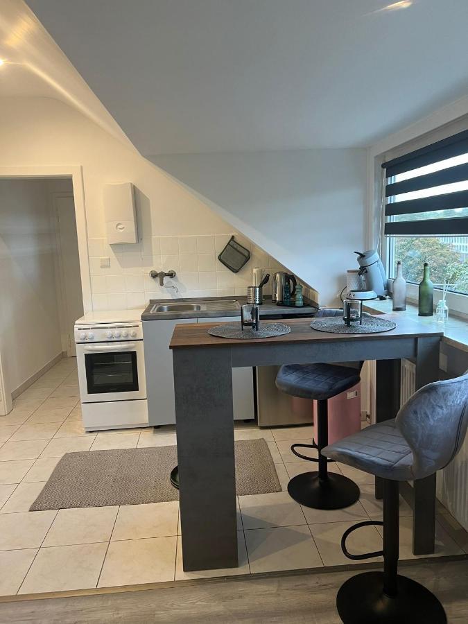 25 Qm Ferienwohnung Neuss Furth Экстерьер фото