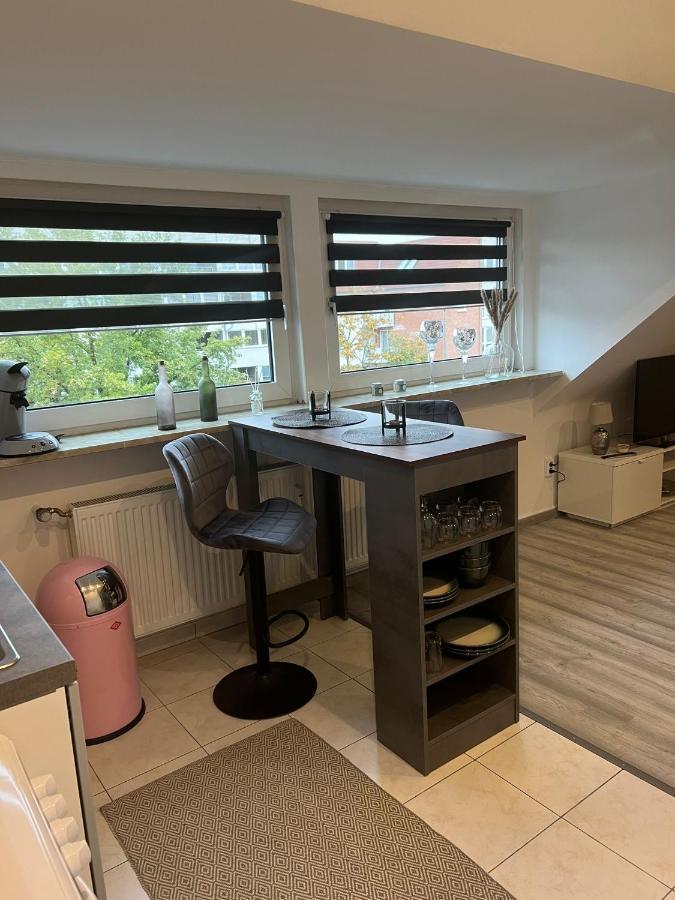 25 Qm Ferienwohnung Neuss Furth Экстерьер фото